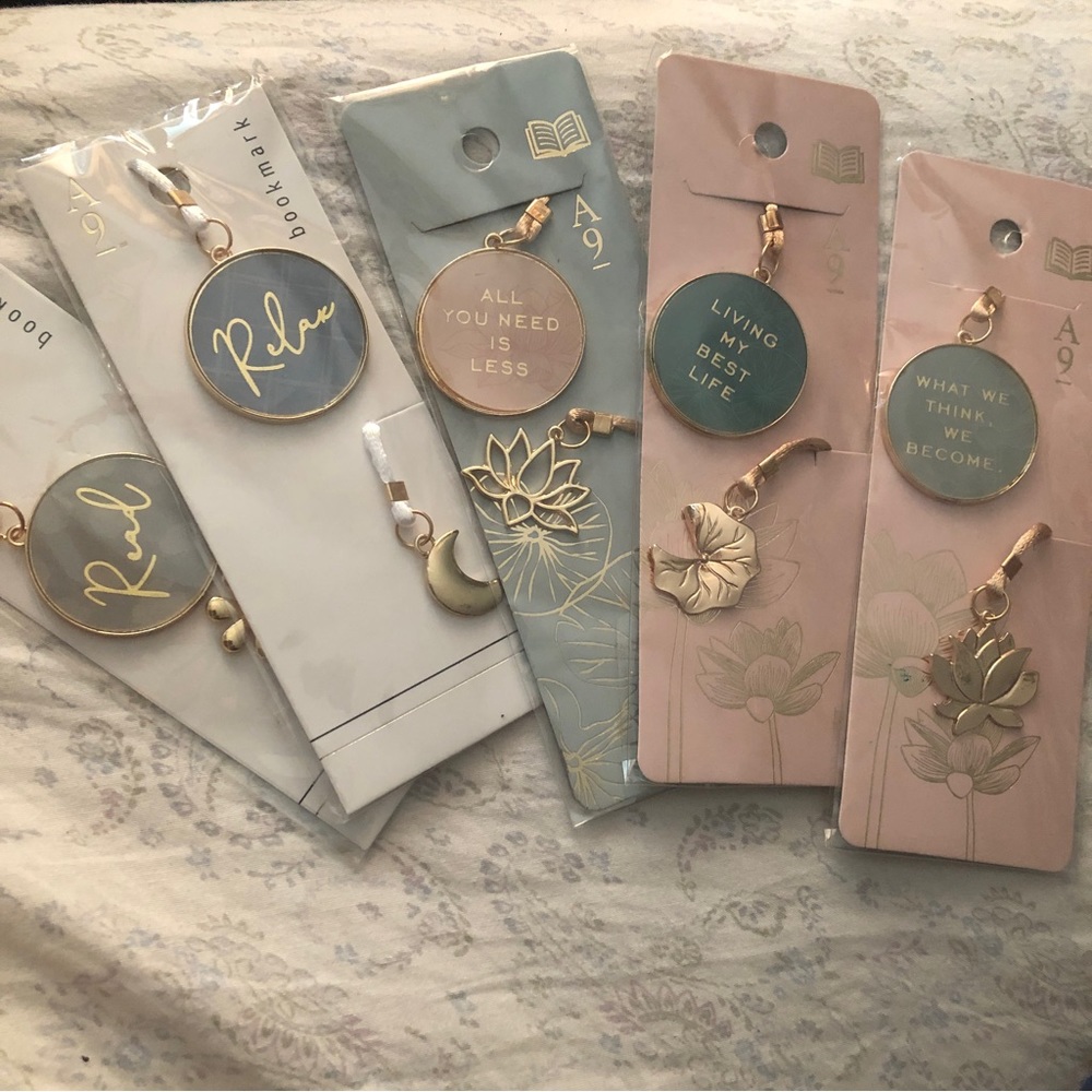 Avenue 9 metal charm string bookmark words of‎ wisdom